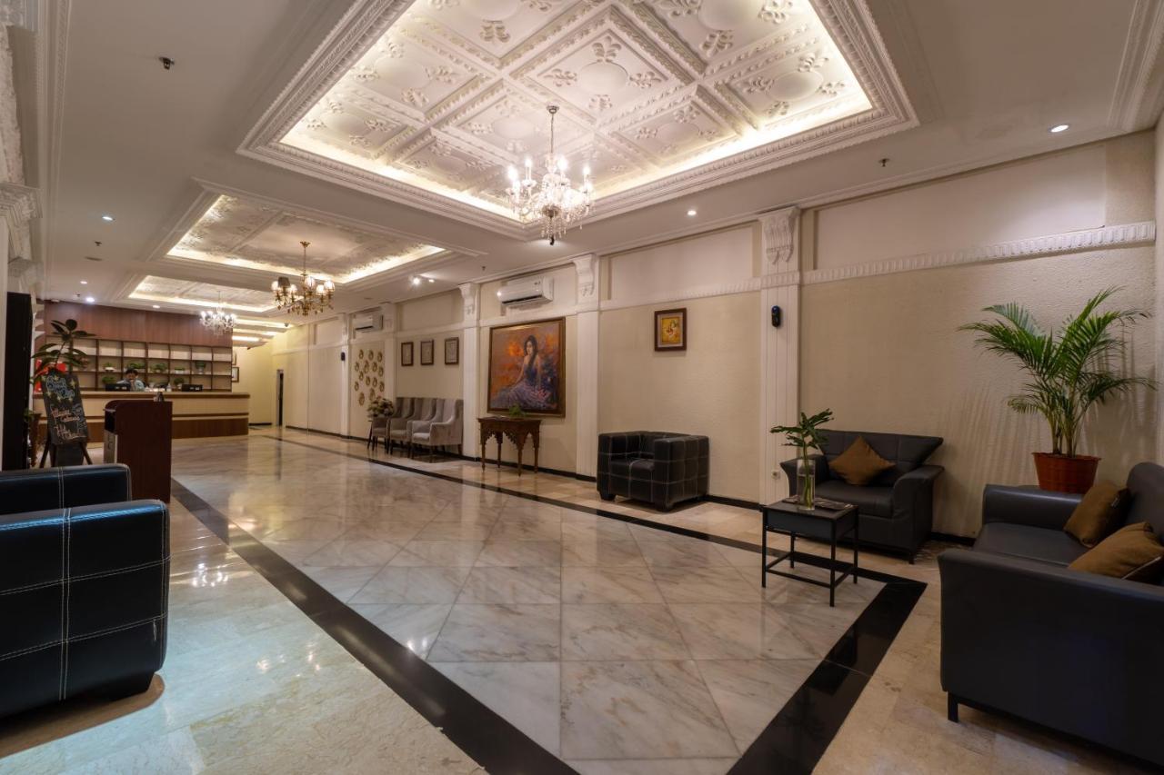 D'Salvatore Boutique Hotel Yogyakarta Maguwo Exterior foto
