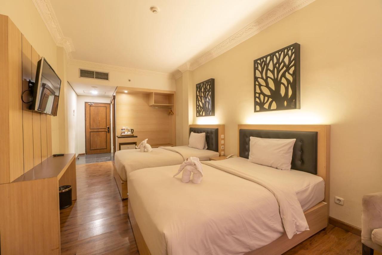 D'Salvatore Boutique Hotel Yogyakarta Maguwo Exterior foto