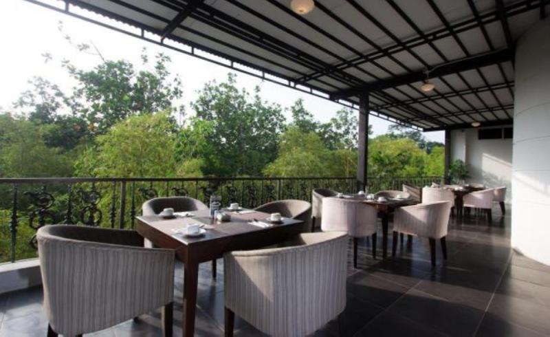 D'Salvatore Boutique Hotel Yogyakarta Maguwo Exterior foto